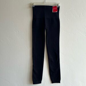 NWT Spanx Black Look At Me Now seamless Leggings sz S